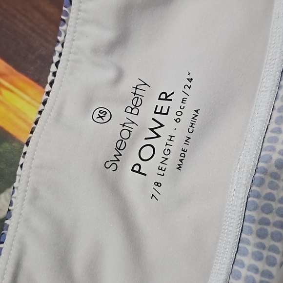 Sweaty‎ Betty Graphic Print Yoga Workout Gym Running Capri Leggings Size XS - Picture 4 of 6